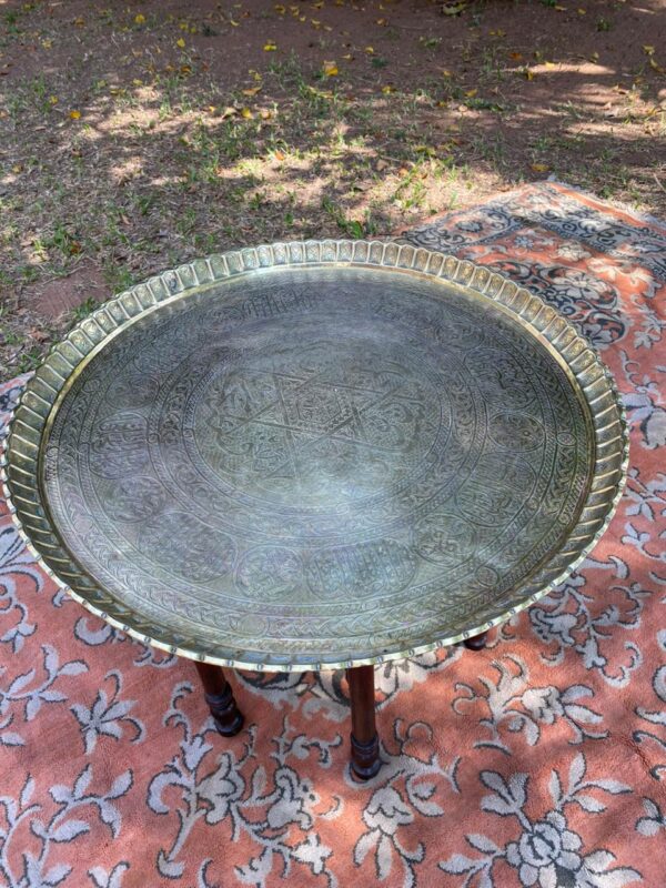 Antigua mesa de Té marroquí
