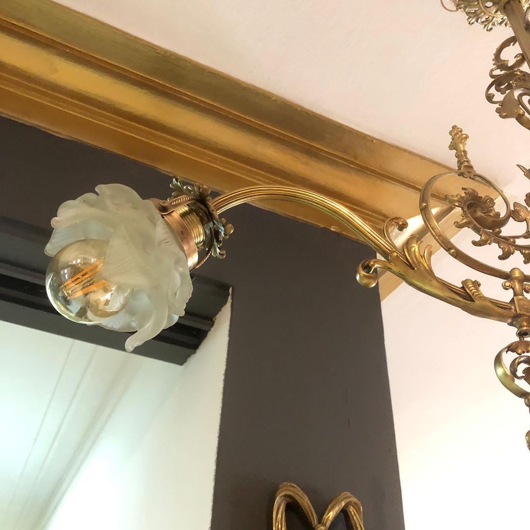 Antigua lámpara francesa de tres brazos